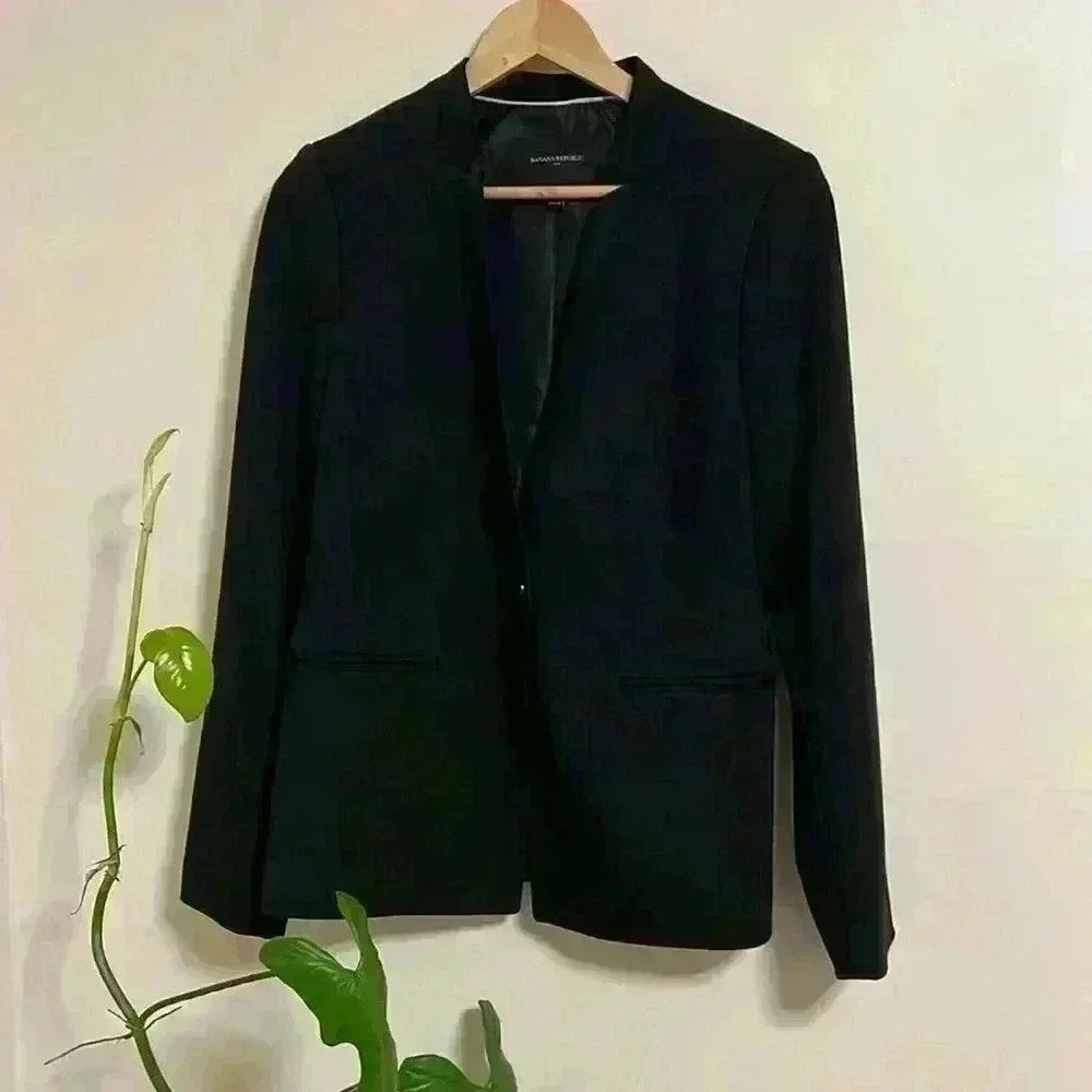 Banana Republic Black Going Out Blazer
